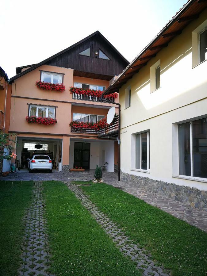 Casa Francesca Apartman Négyfalu Kültér fotó